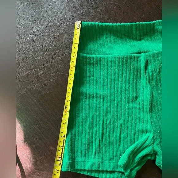 Green Ribbed Two-Piece Set - Picture 6 of 10